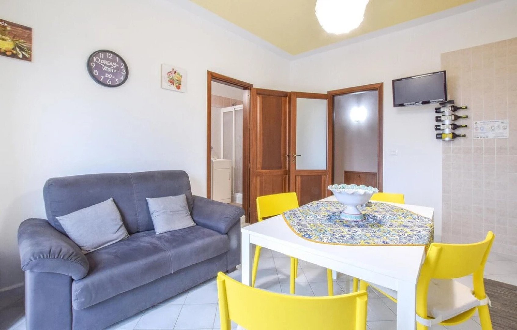 Awesome Apartment in Altavilla Milicia With 3 Bedrooms and Wifi