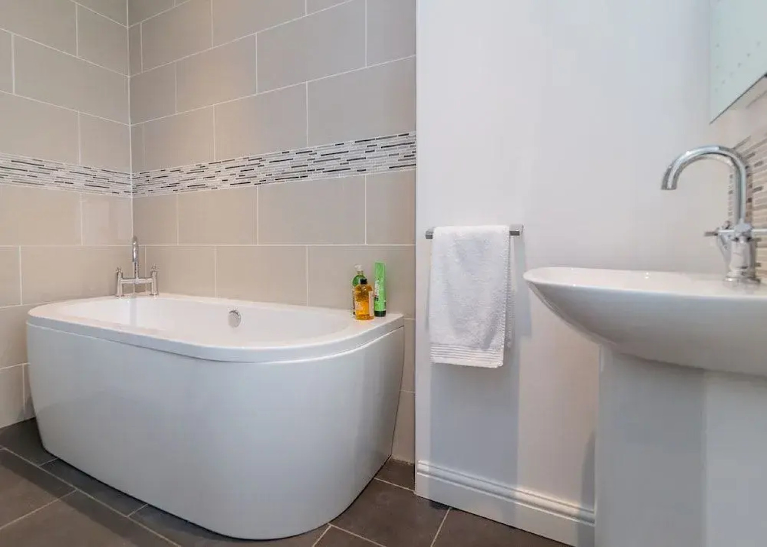 Laundimer House Bed & Breakfast