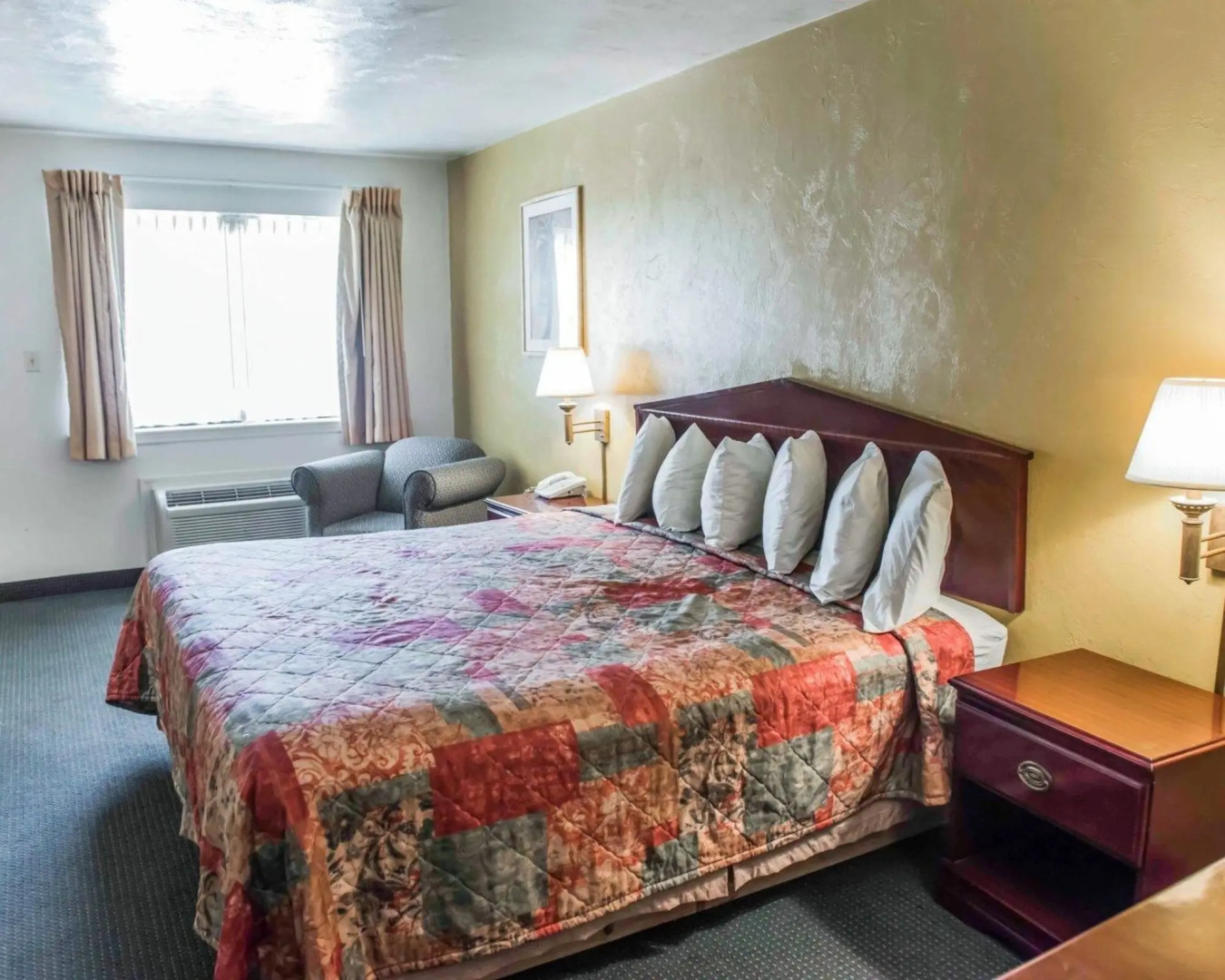 Suburban Studios Tallahassee near University