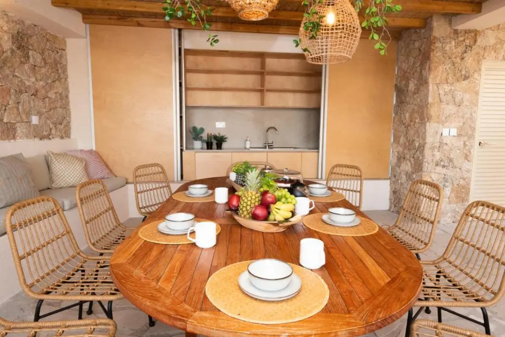 5 bed Villa in Tala, Pool & Panoramic Sea view