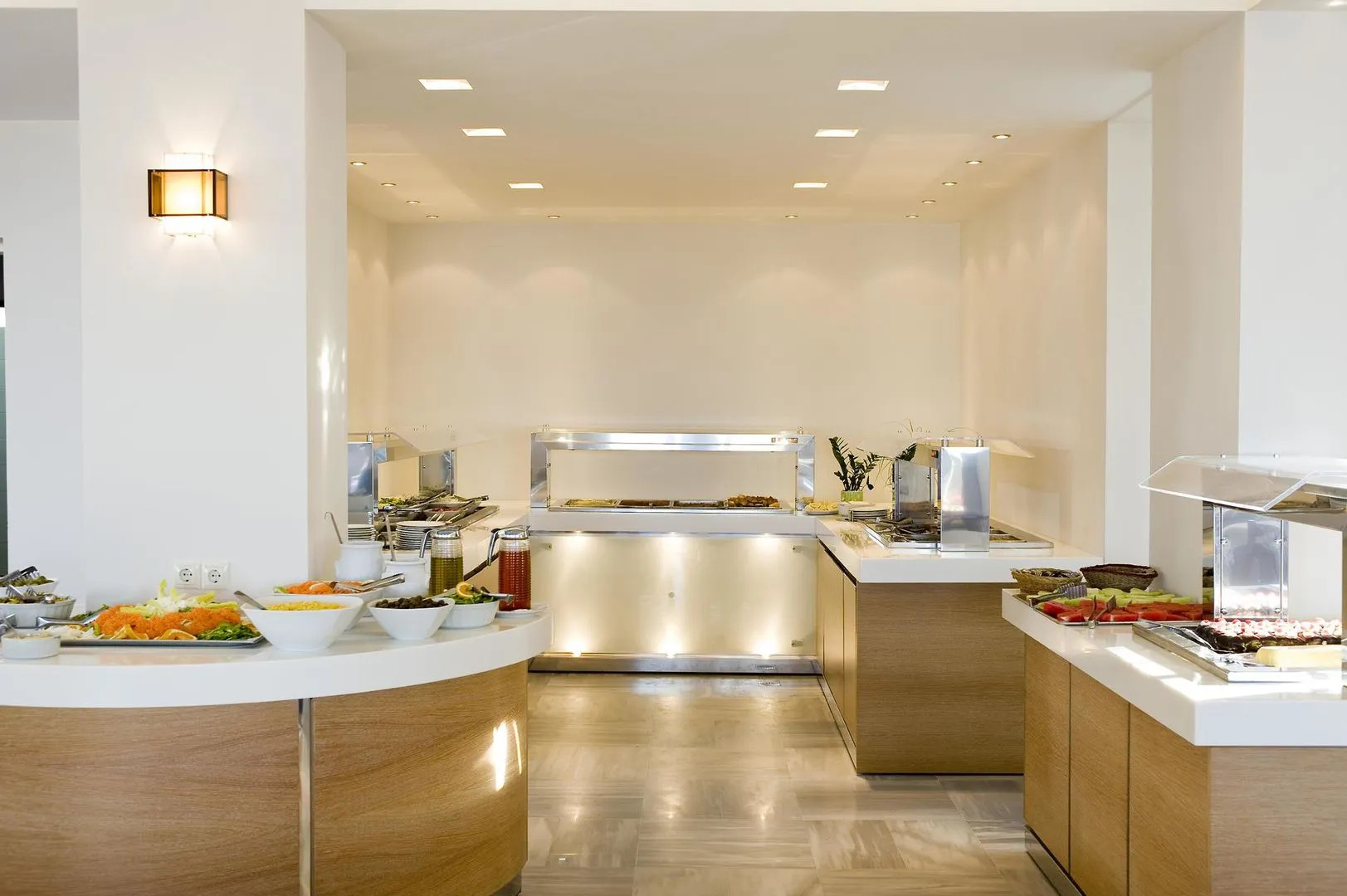 Maritimo Beach Hotel