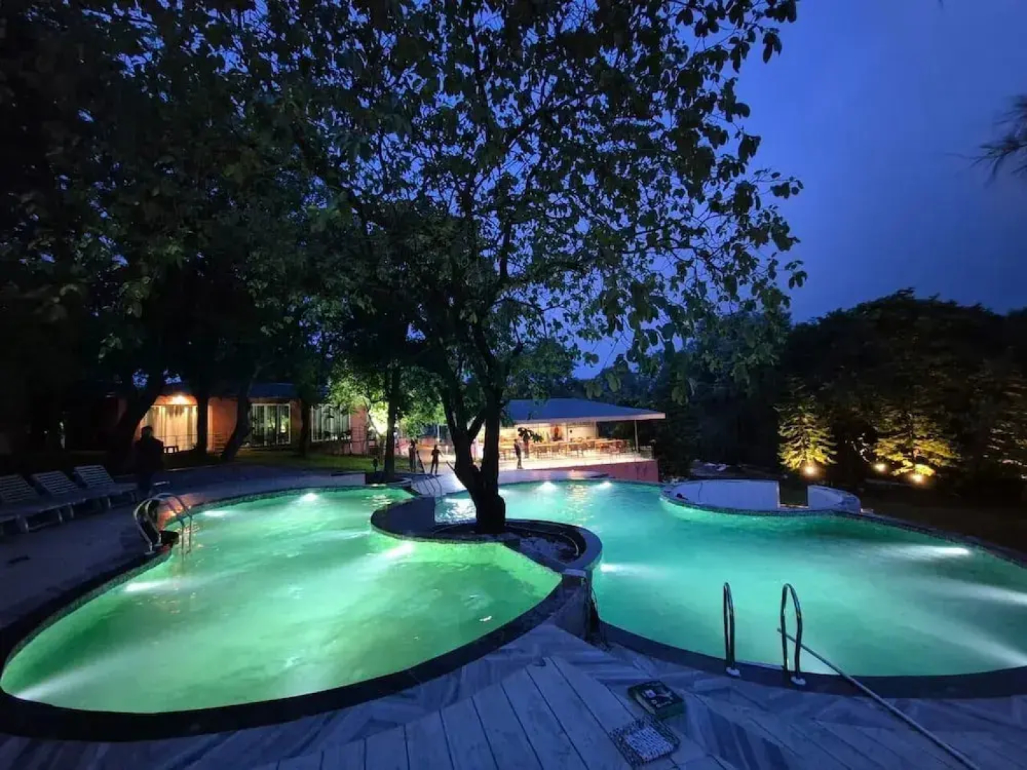 Citrus Prime Hill Queen Resort