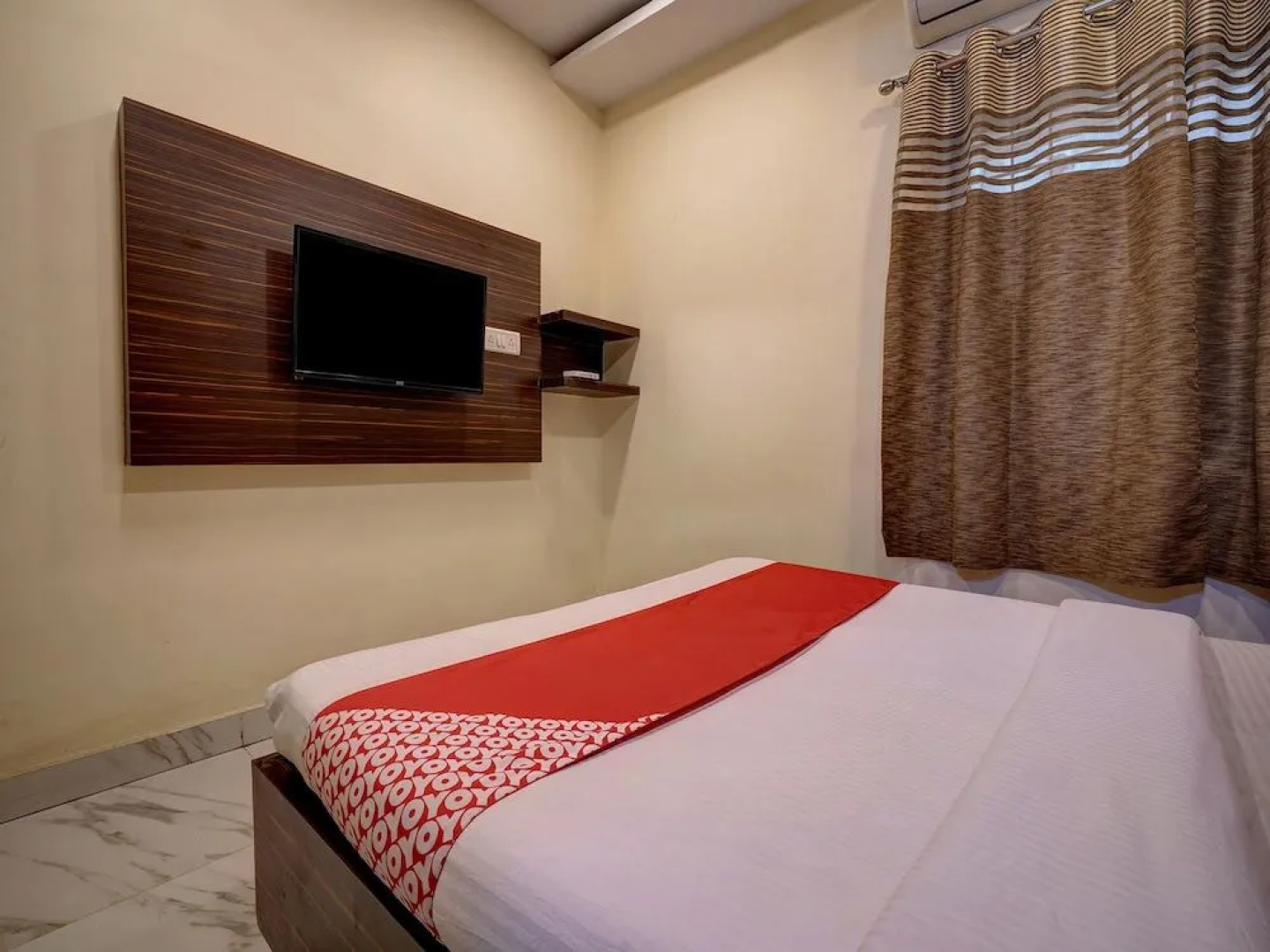 OYO 27630 Capital Residency