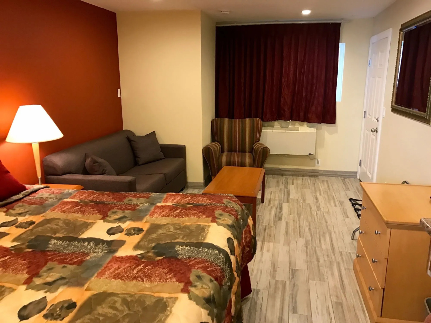 Sahara Courtyard Inn