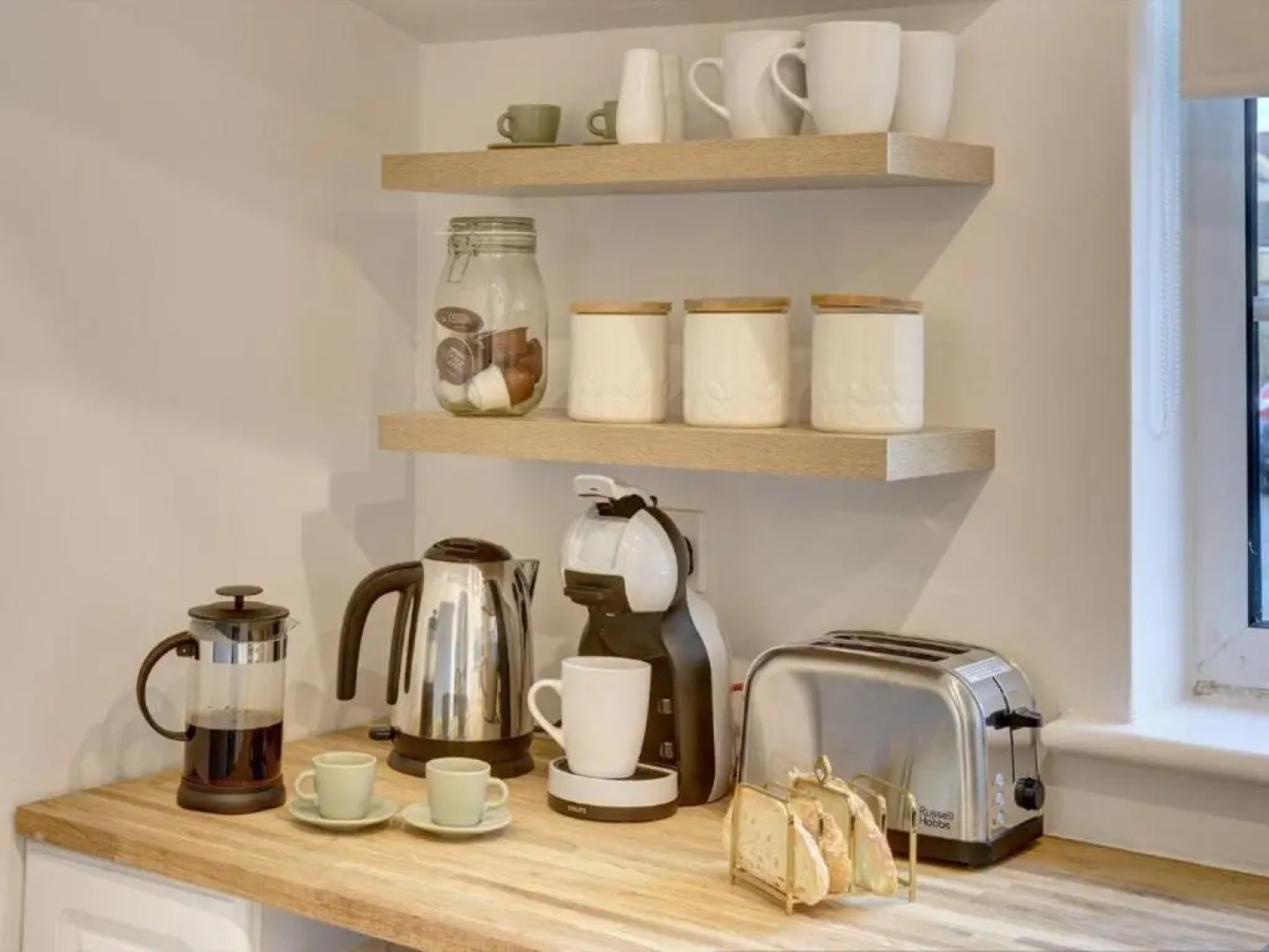 The Snagge I eco-Serviced Accommodation I A Cute Detached House I Large Garden I Pet Friendly I Free Parking I By SILVA