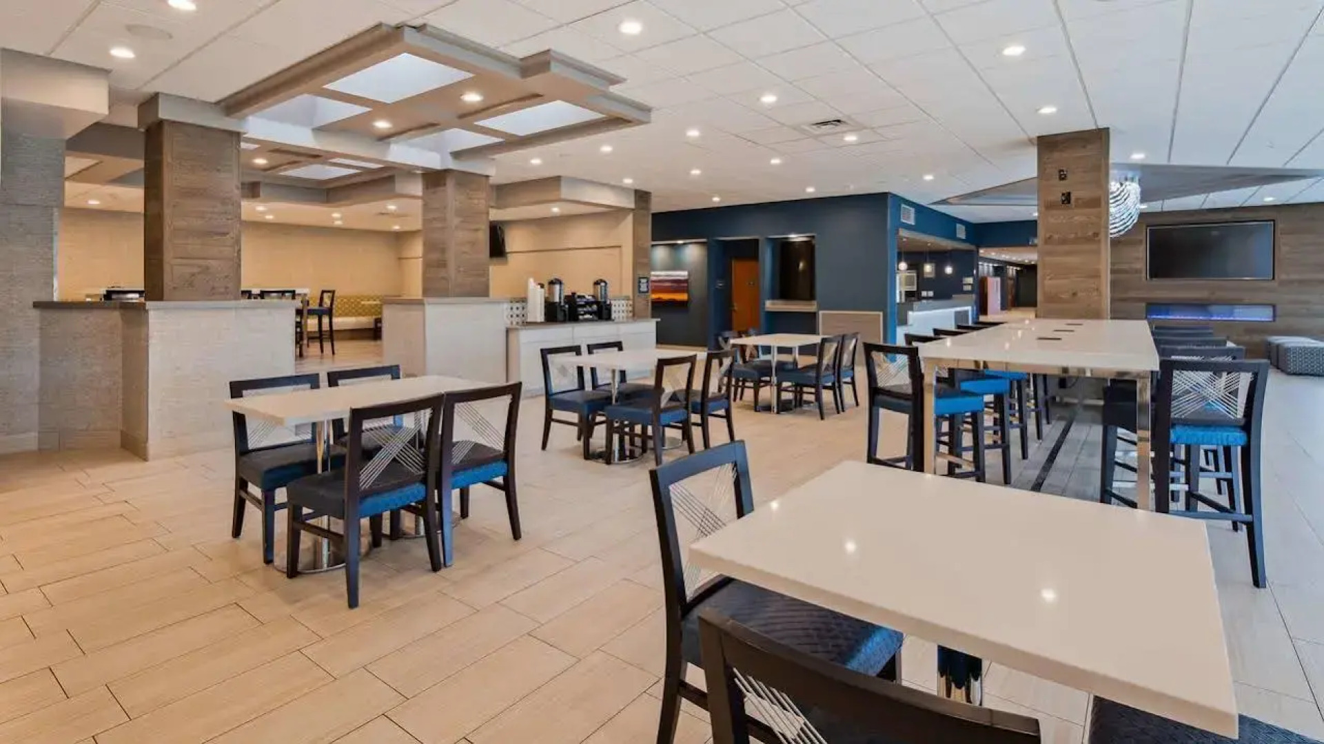 M Hotel & Conference Center