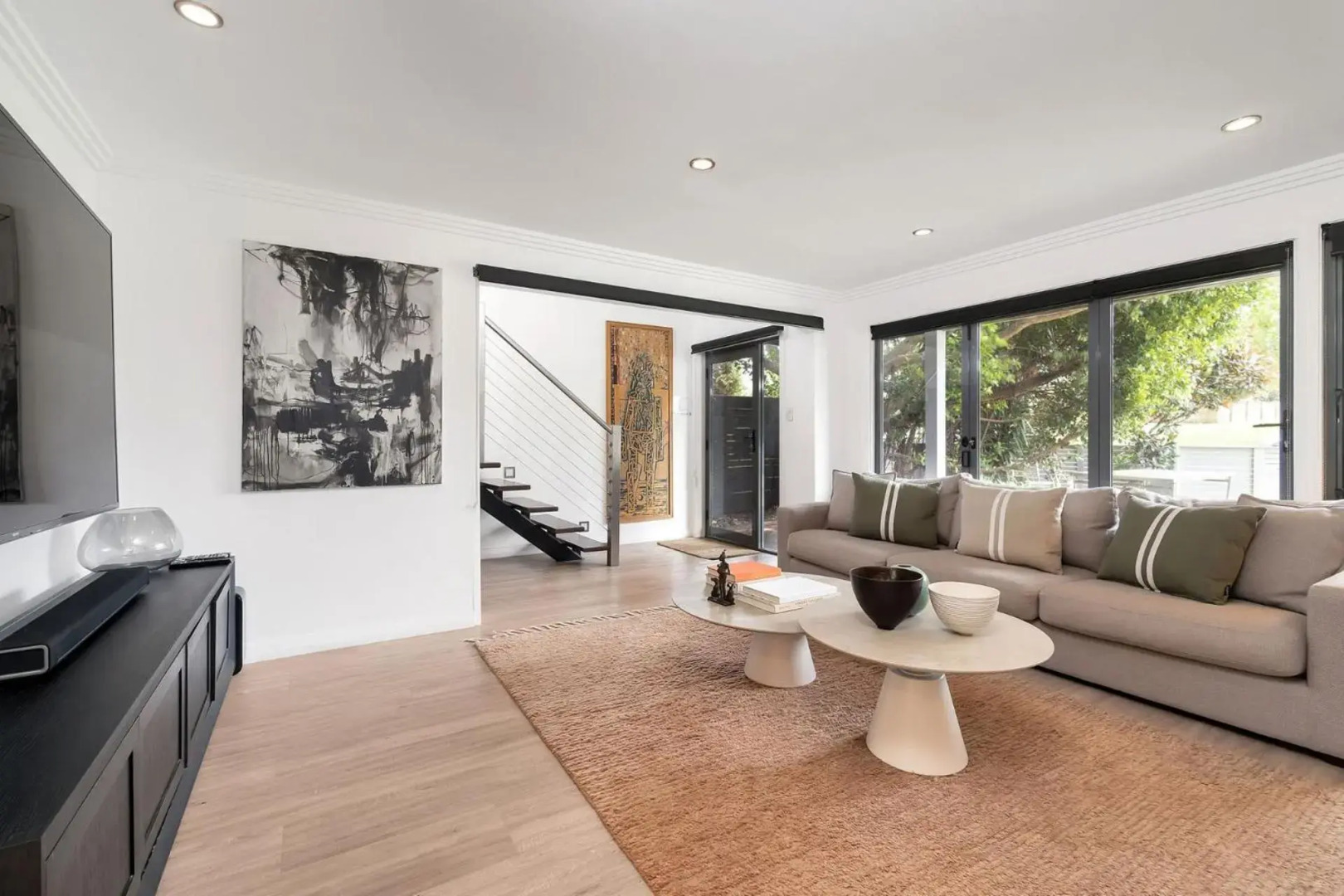 ARALUEN HOUSE Werri Beach 4pm Check Out Sundays