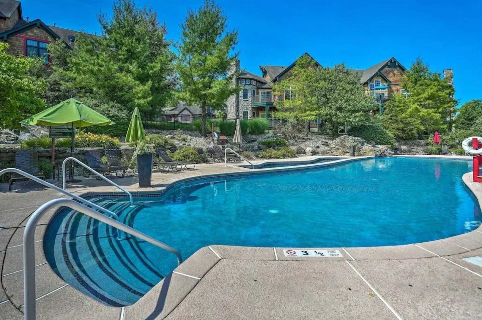 < 1 Mi to Mountain Creek Resort: Condo w/ Balcony