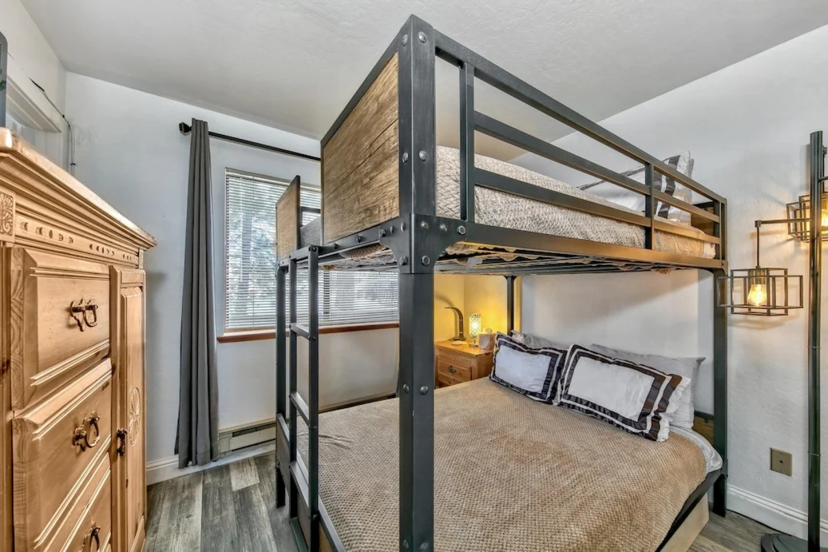 Mv17 Amazing Lake View & Spacious 2 Bedroom Ski Cabin With Hot Tub