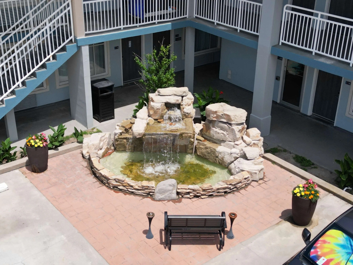 Best Western Plus Holiday Sands Inn & Suites