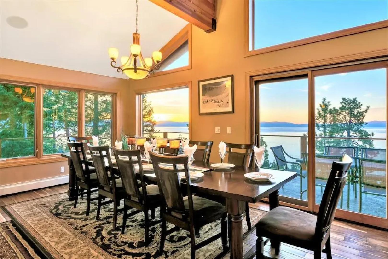 Lx10: Lake View Jewel Estate With Pool Table