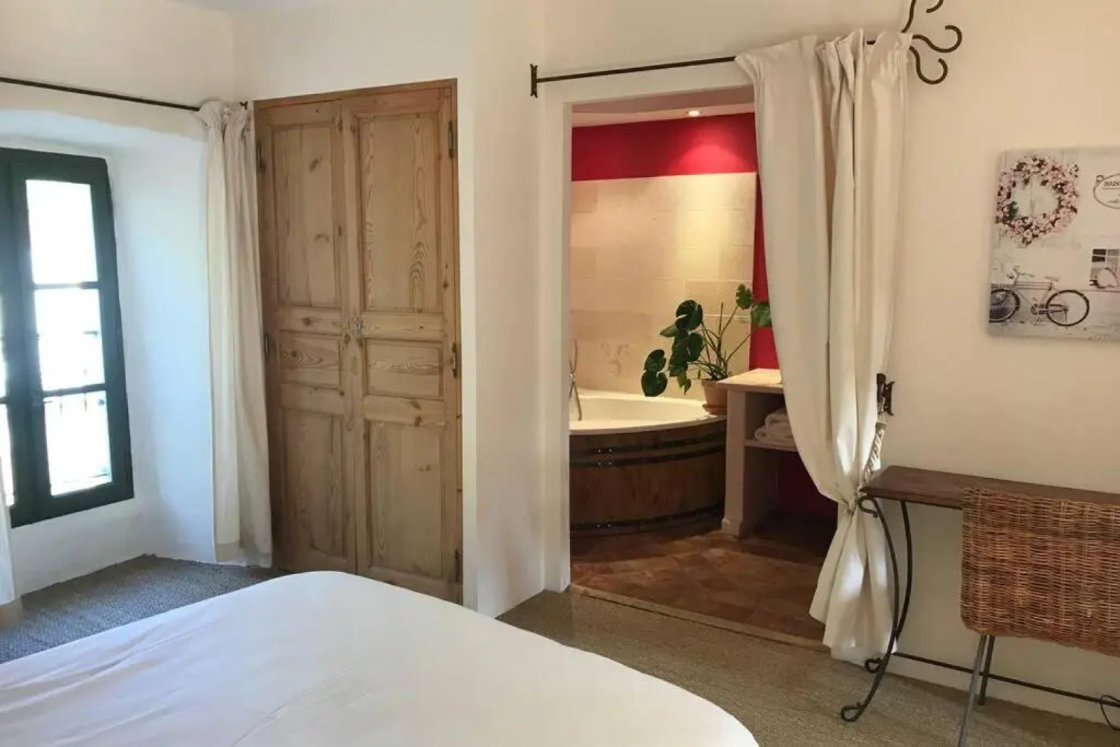 Coeur de Goudargues! 3 Ch, 3 Sdb, Exterieur, Clim