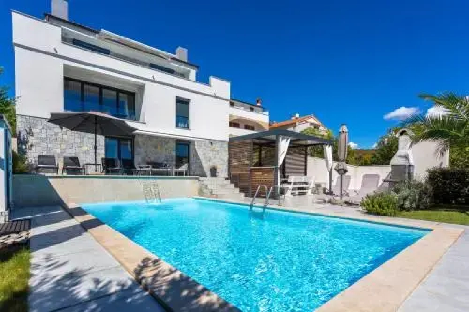 Five Bedroom Holiday Home In Kornic