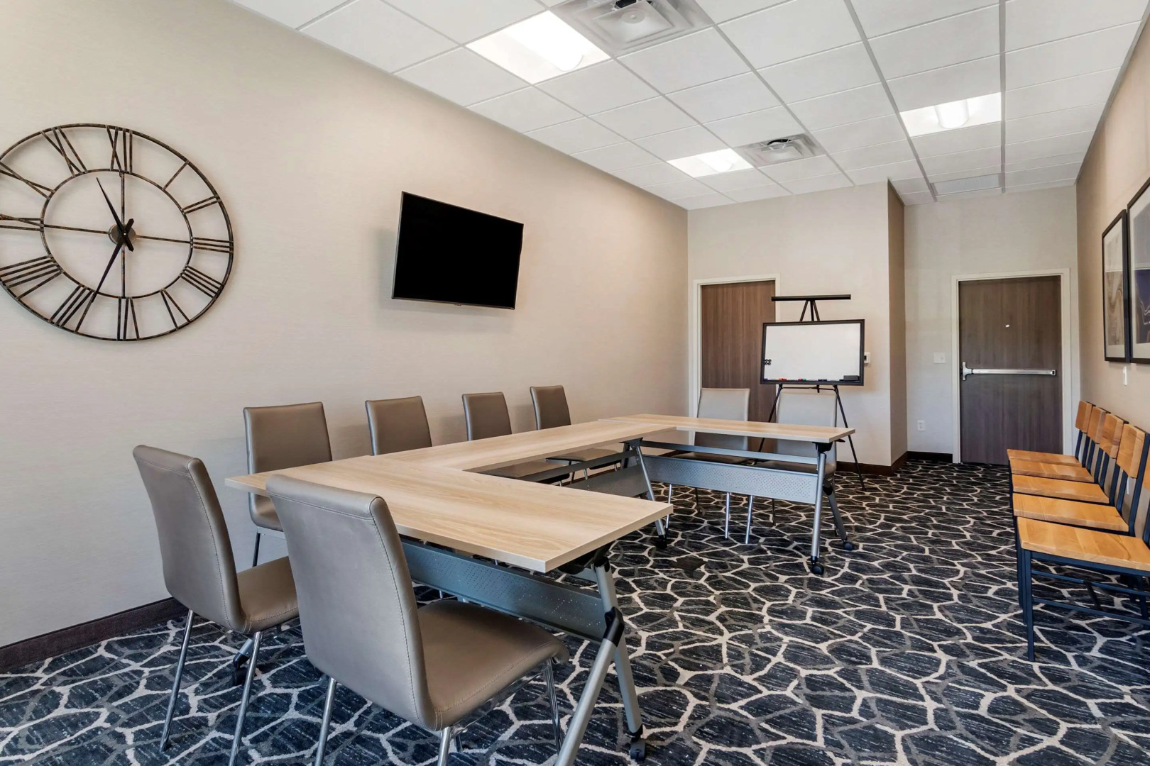 Comfort Suites Grandview - Kansas City