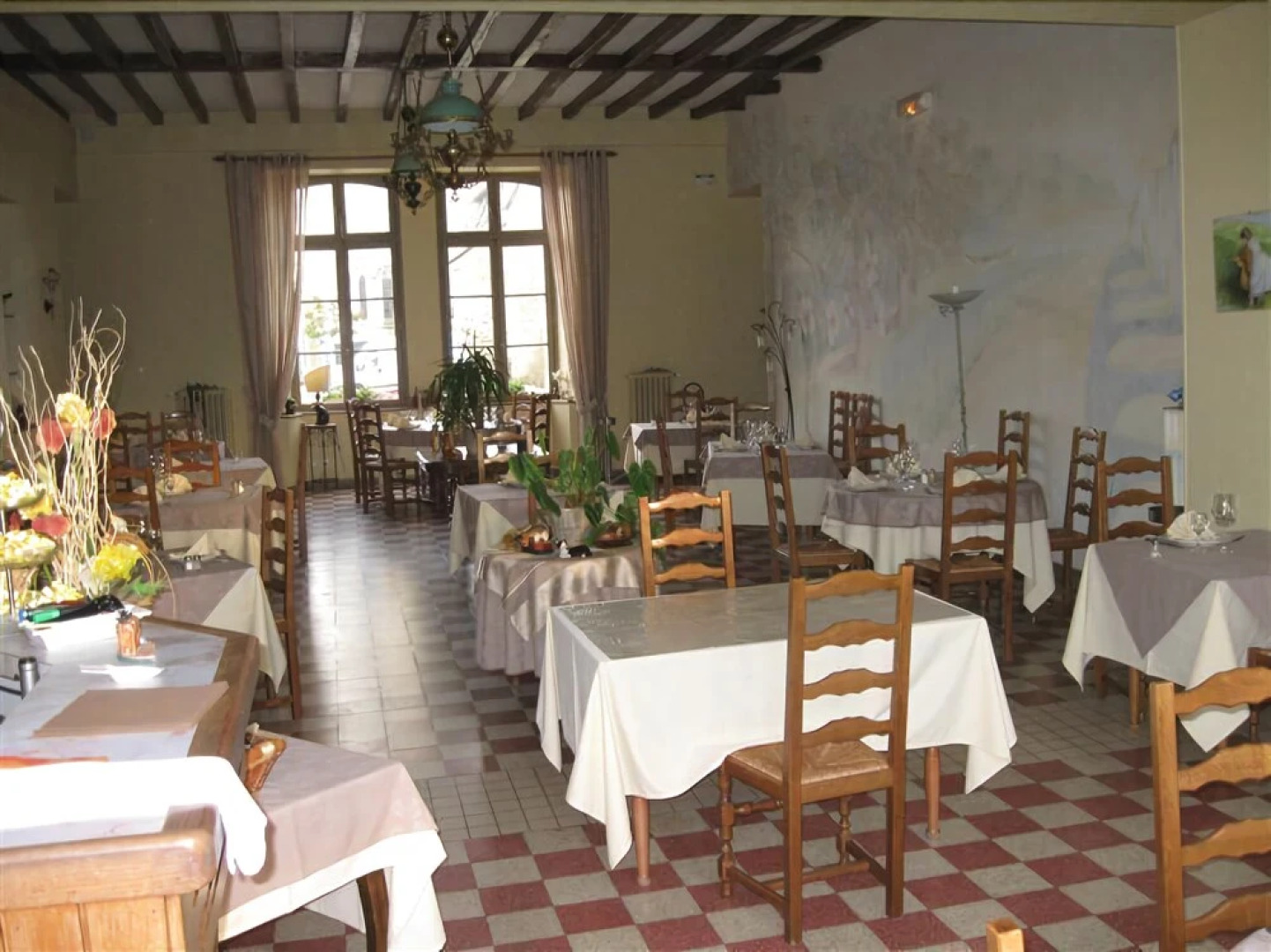 Logis Hotel Le Port Saint Aubin