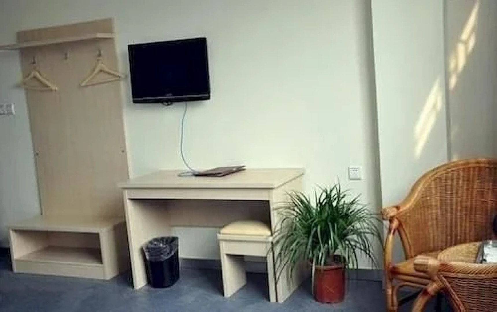 Wuhan Happy Sunshine Hotel