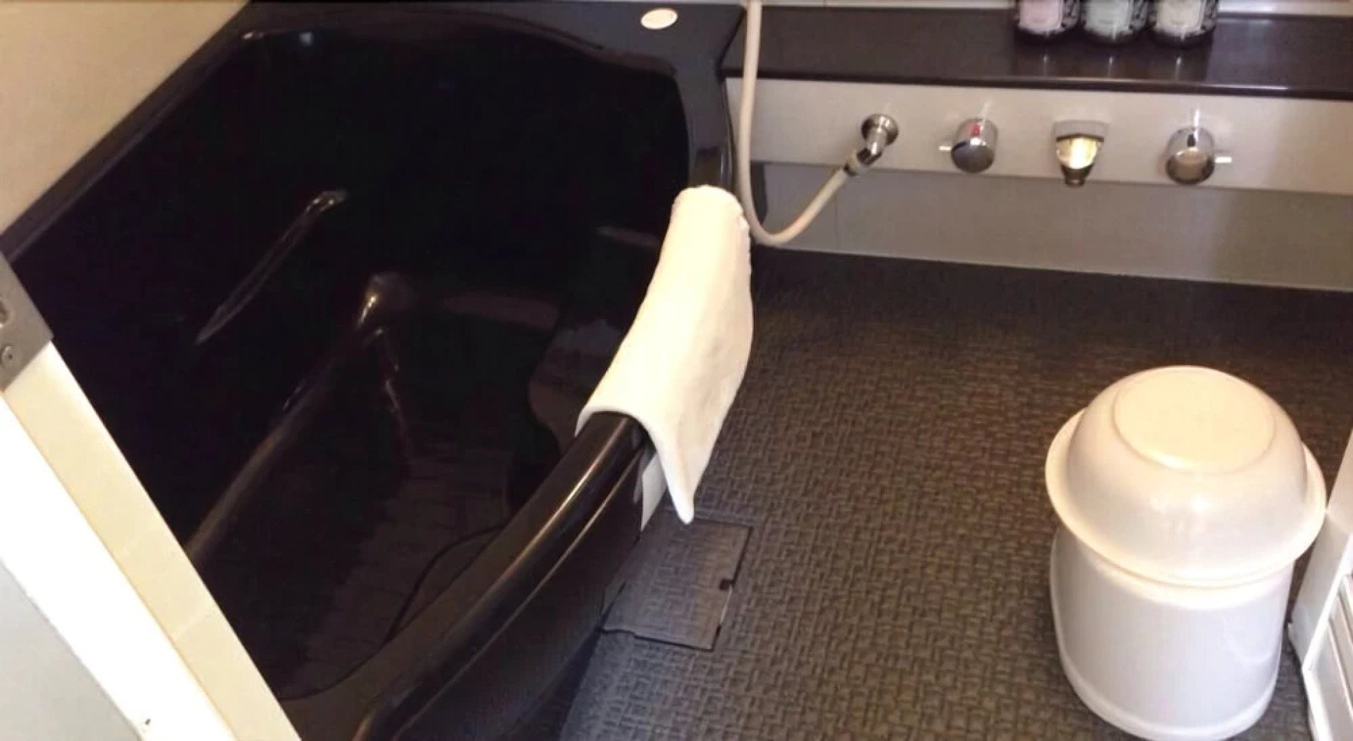 Hirakata Crystal Hotel - Adult Only