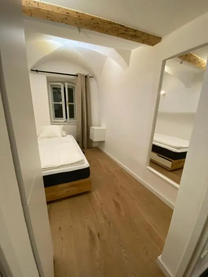 Cozy/Tiny/Creative living in a historical old town