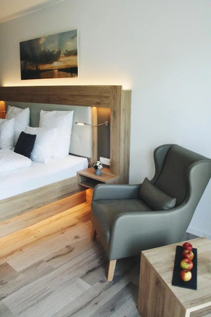 Four Stars by City Hotel