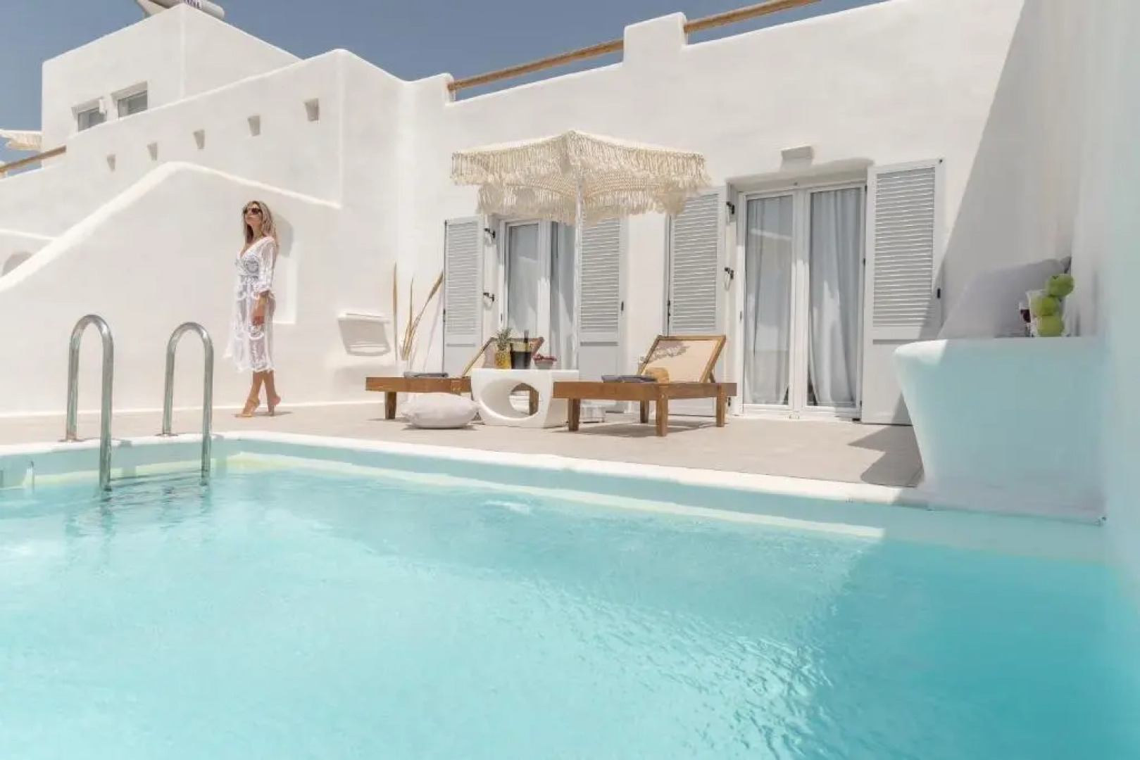 Ariadne's Crown Suites