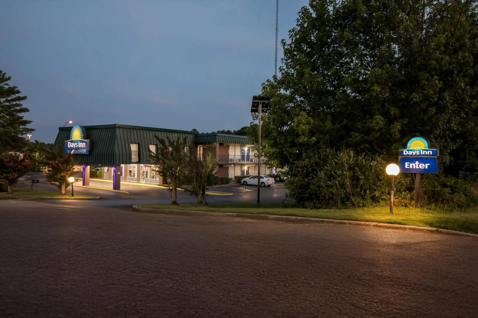 Days Inn by Wyndham Seneca / Clemson Area