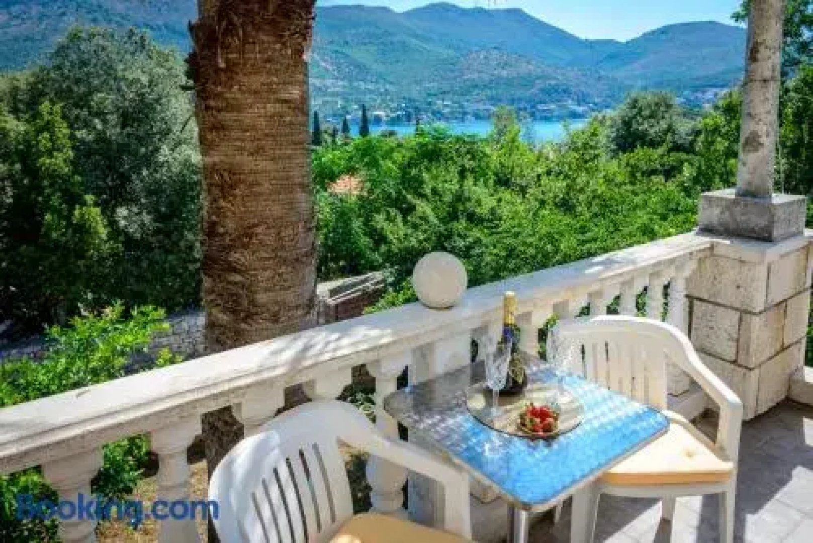 Two Palms Villa
