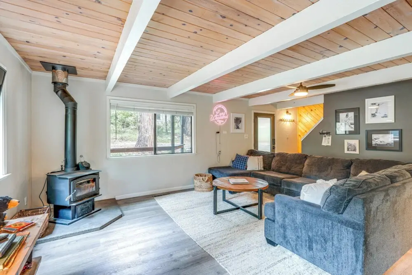 Family Cabin in Blue Lake Springs, Near Town!