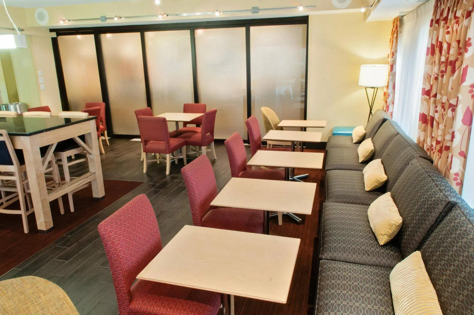 Hampton Inn Louisville-Airport