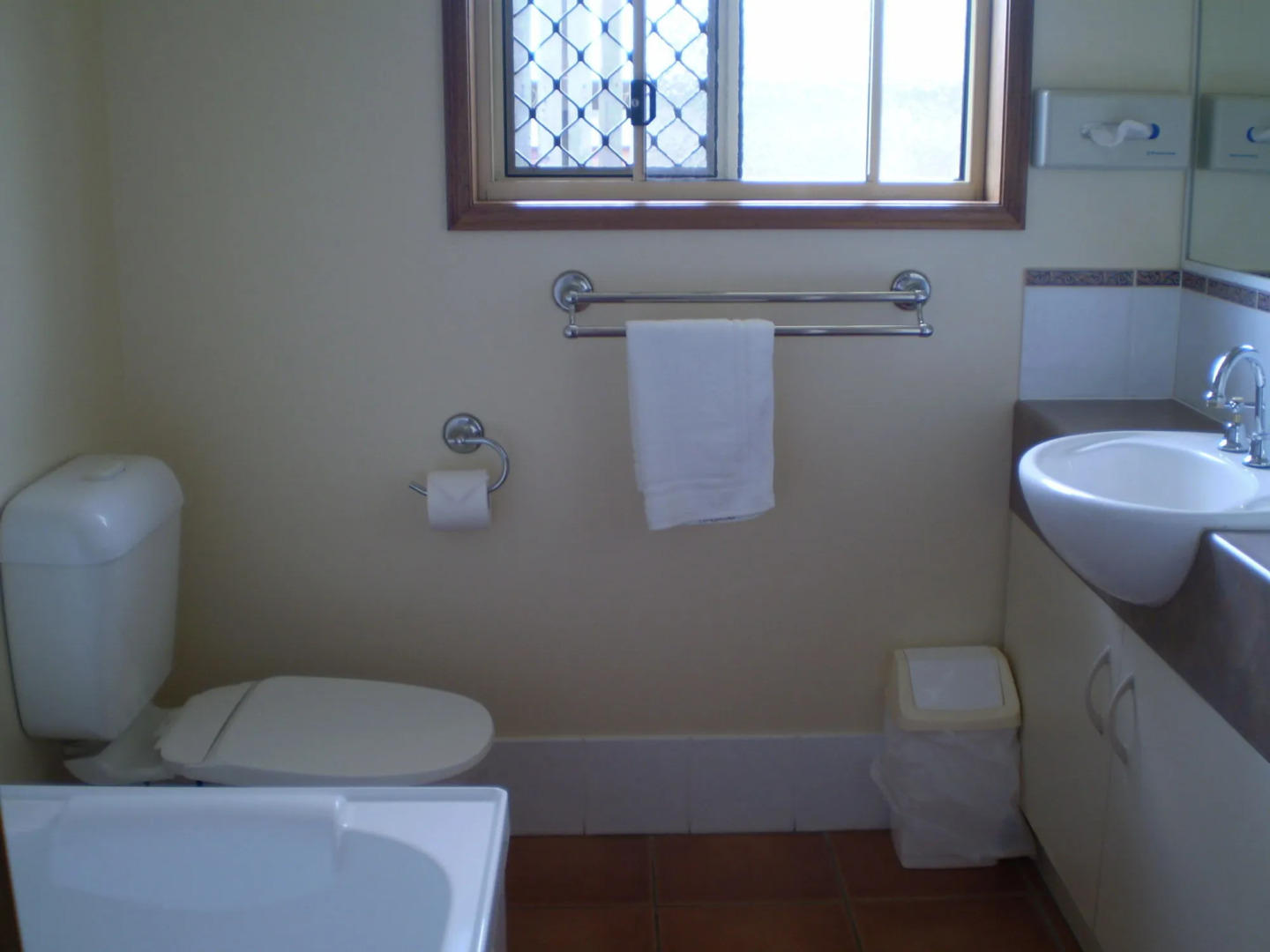 Riviera on Ruthven Motel