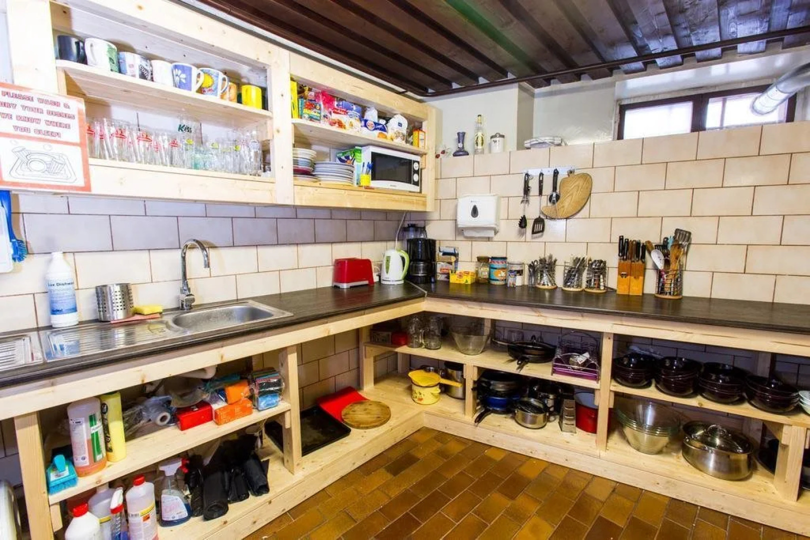 Tallinn Old Town Hostel - Alur