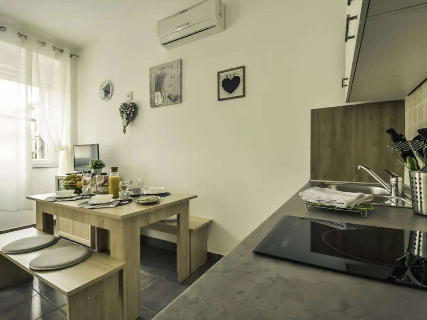 Apartment Snježana Karlobag 18147