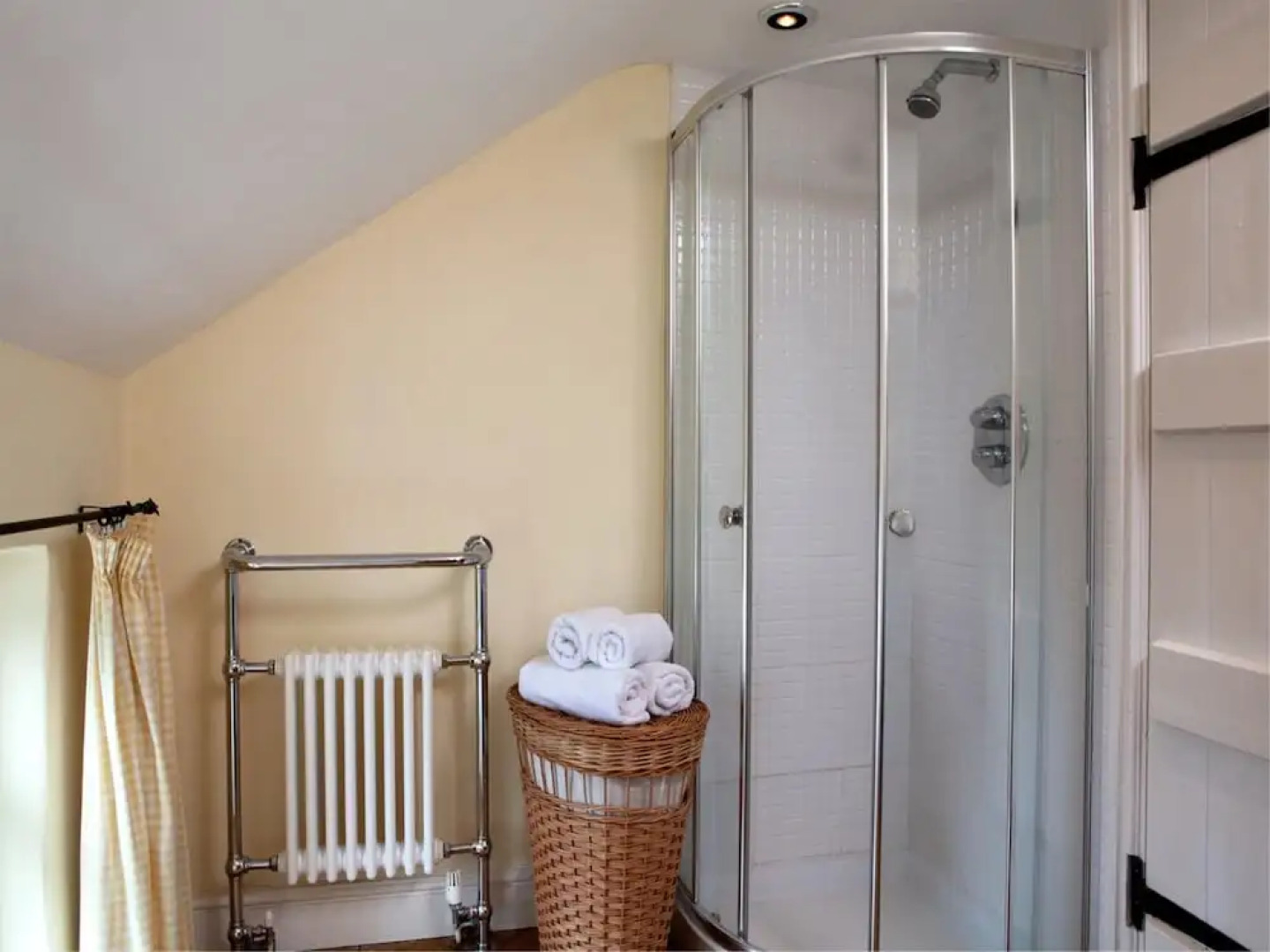 Luxurious Holiday Home in Crickhowell Garden