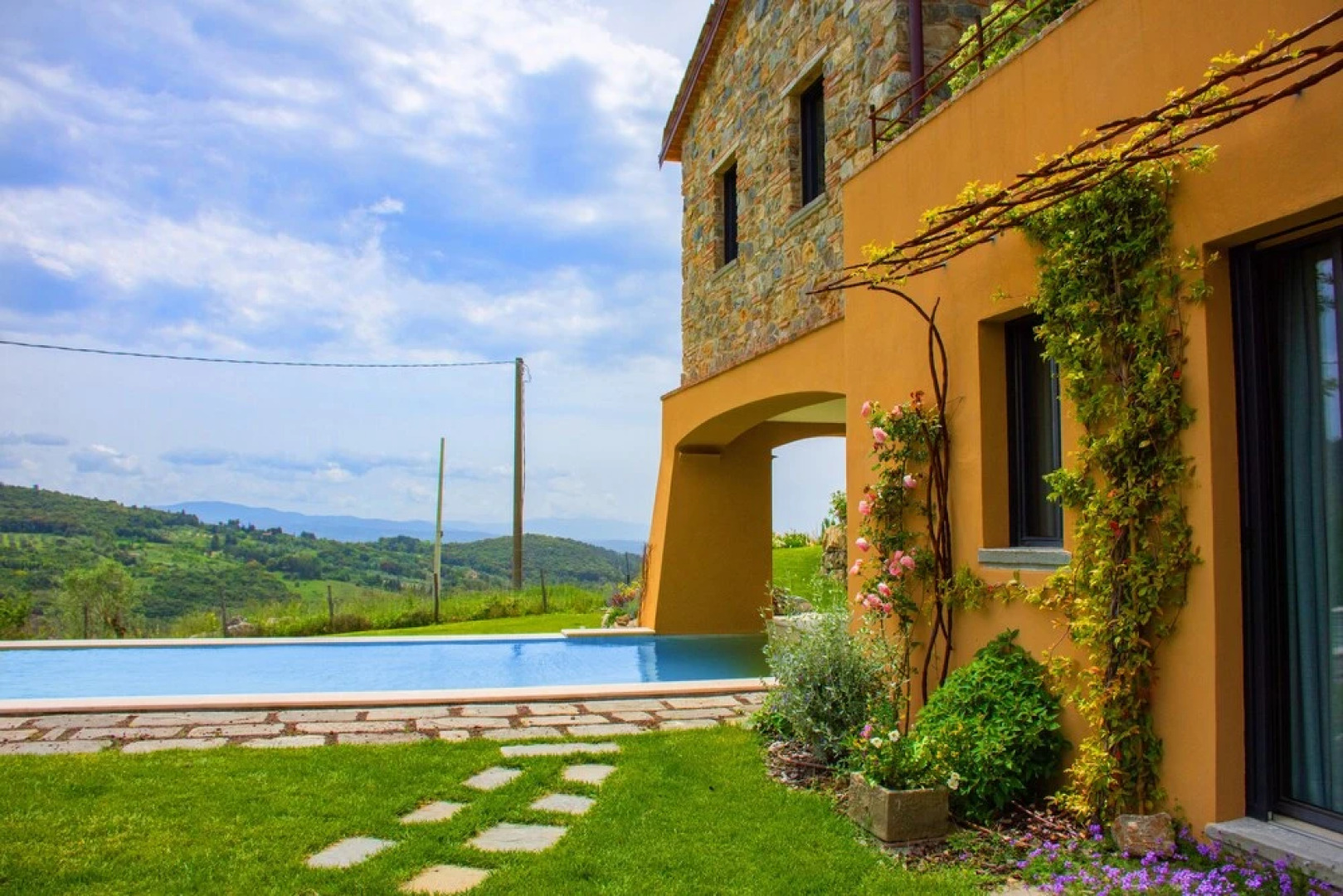 Wonderful Private Villa With Pool in Riparbella