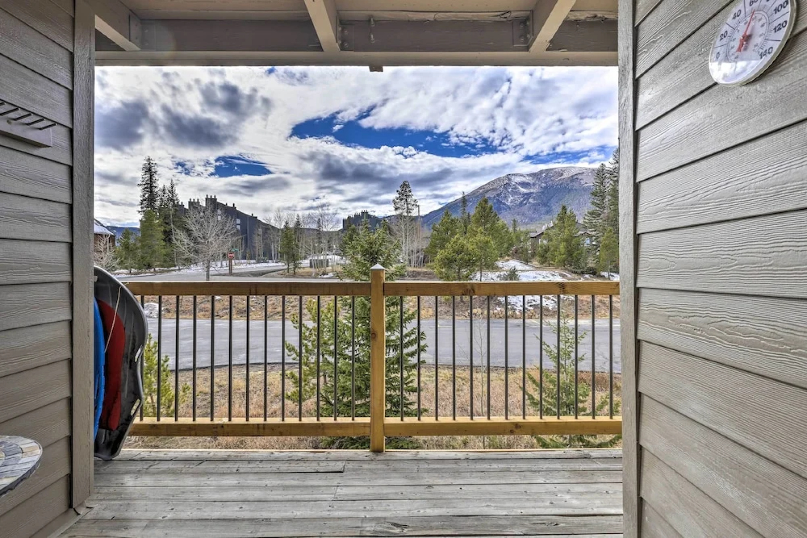 Ski & Hike: Mtn-view Condo in Silverthorne!