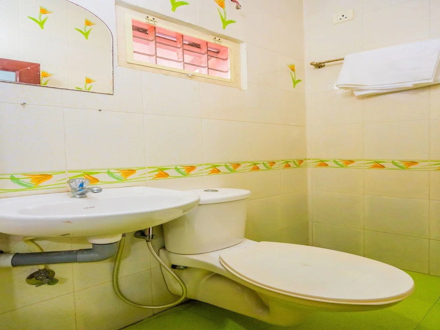 OYO 14081 Home Cozy Stay Elamakkara