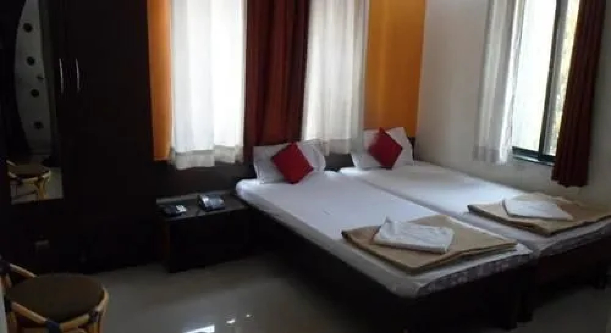 Pacific Suites Hotel