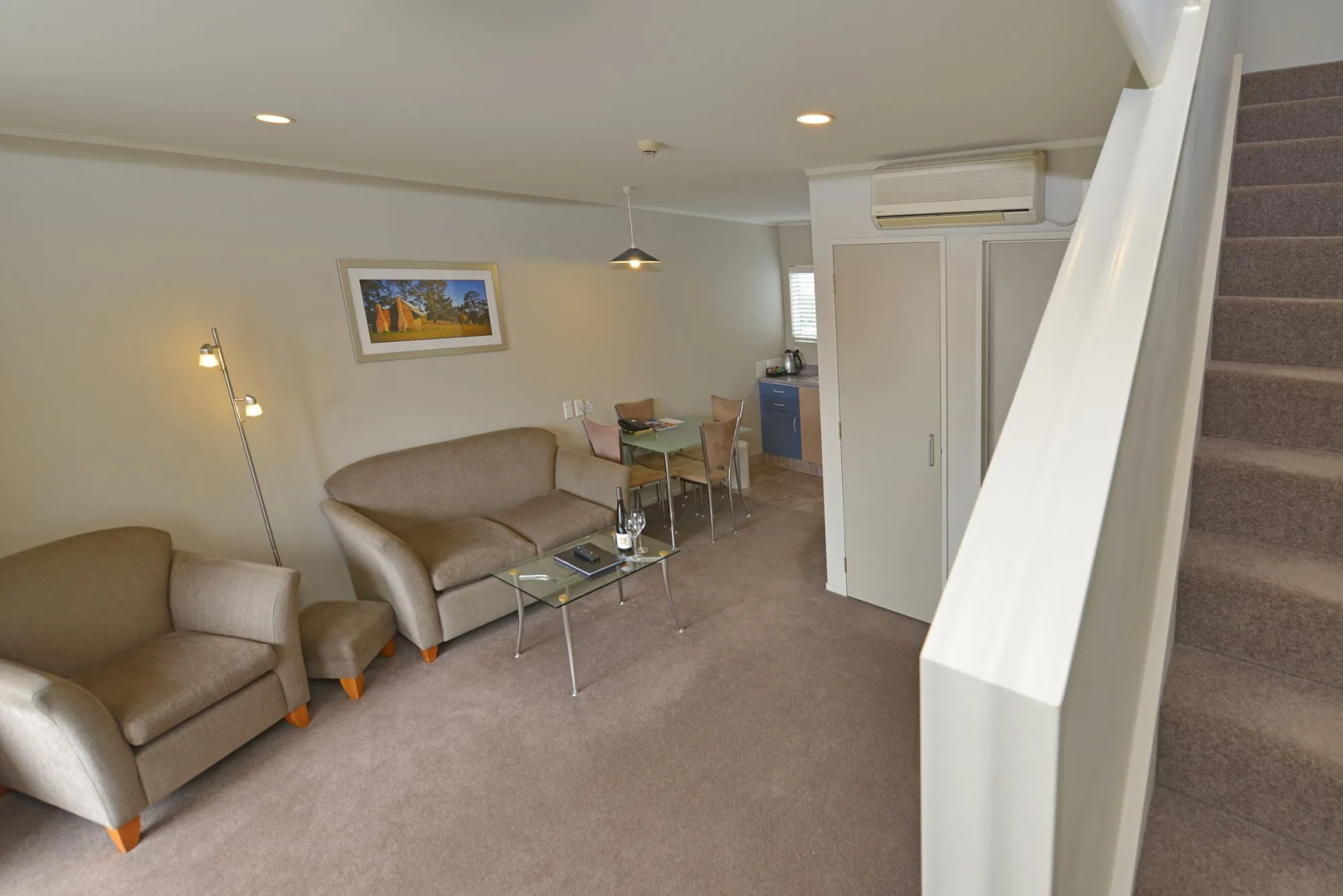 Brougham Heights Motel