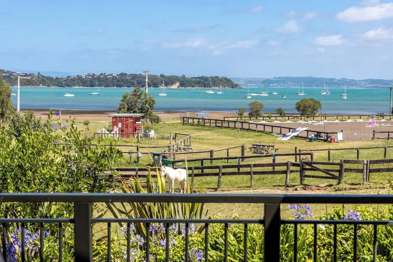 Tikirau Bay Views in Oneroa