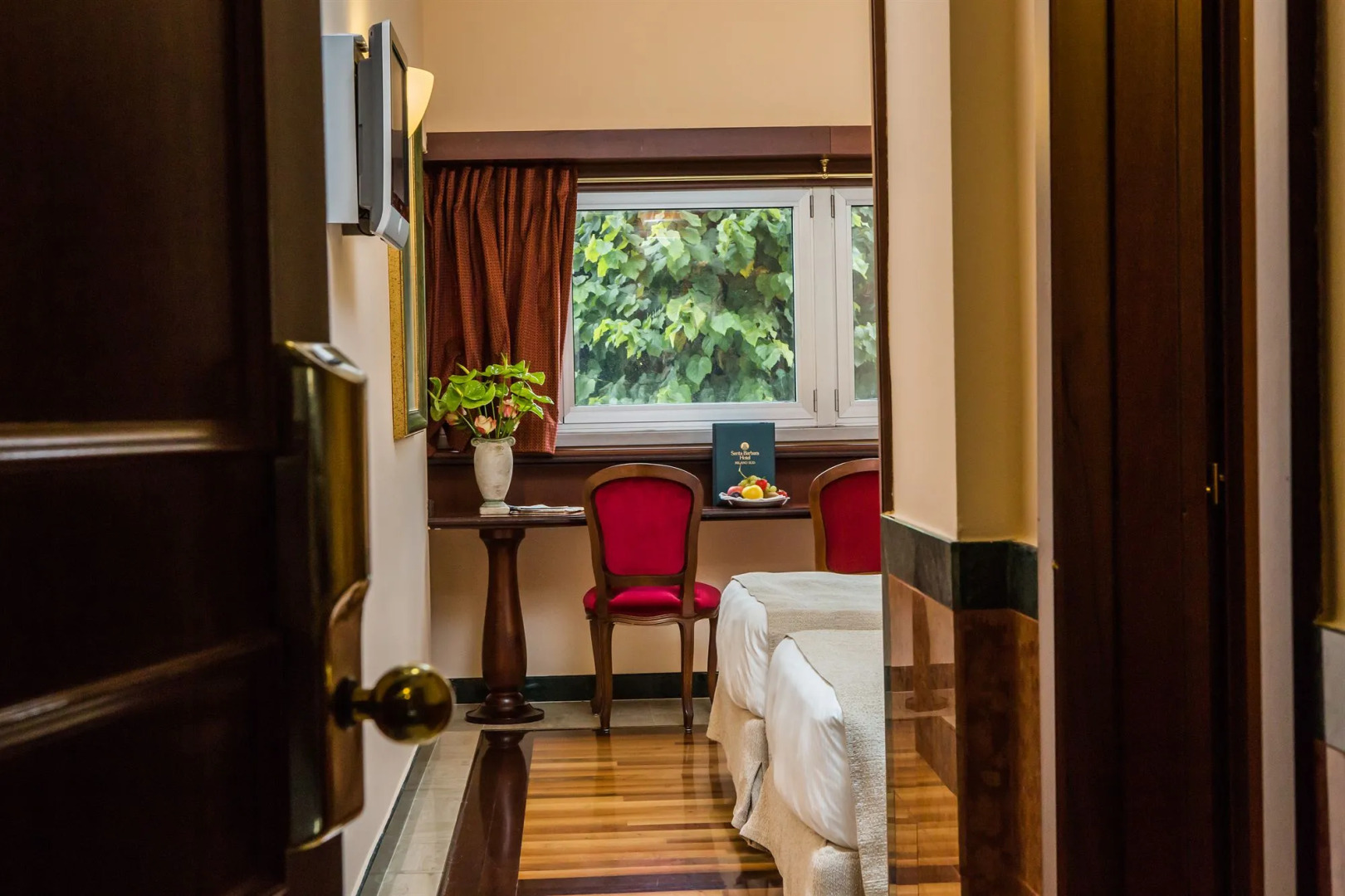 Отель Santa Barbara