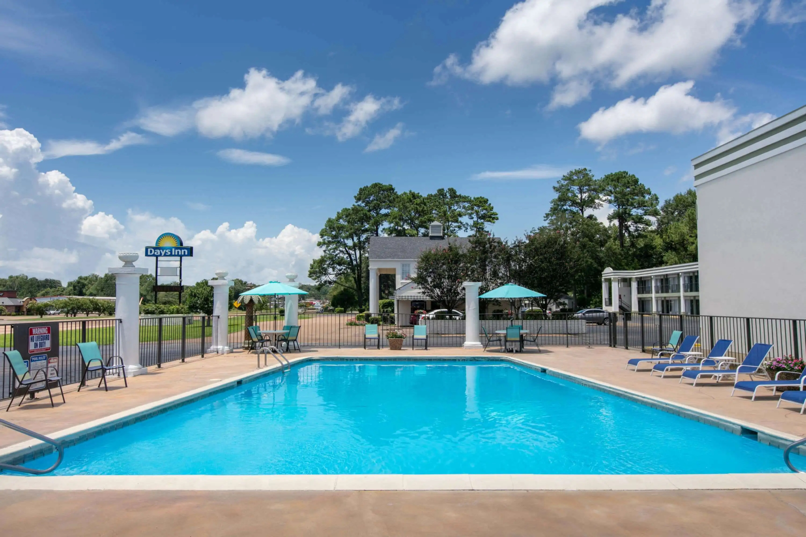 Days Inn by Wyndham Natchez