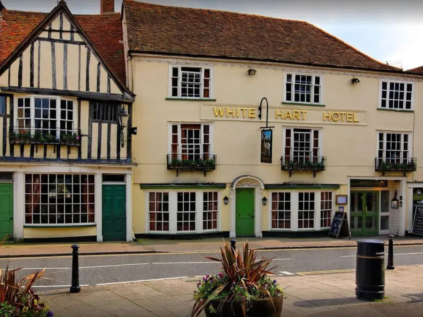 White Hart Hotel by Greene King Inns