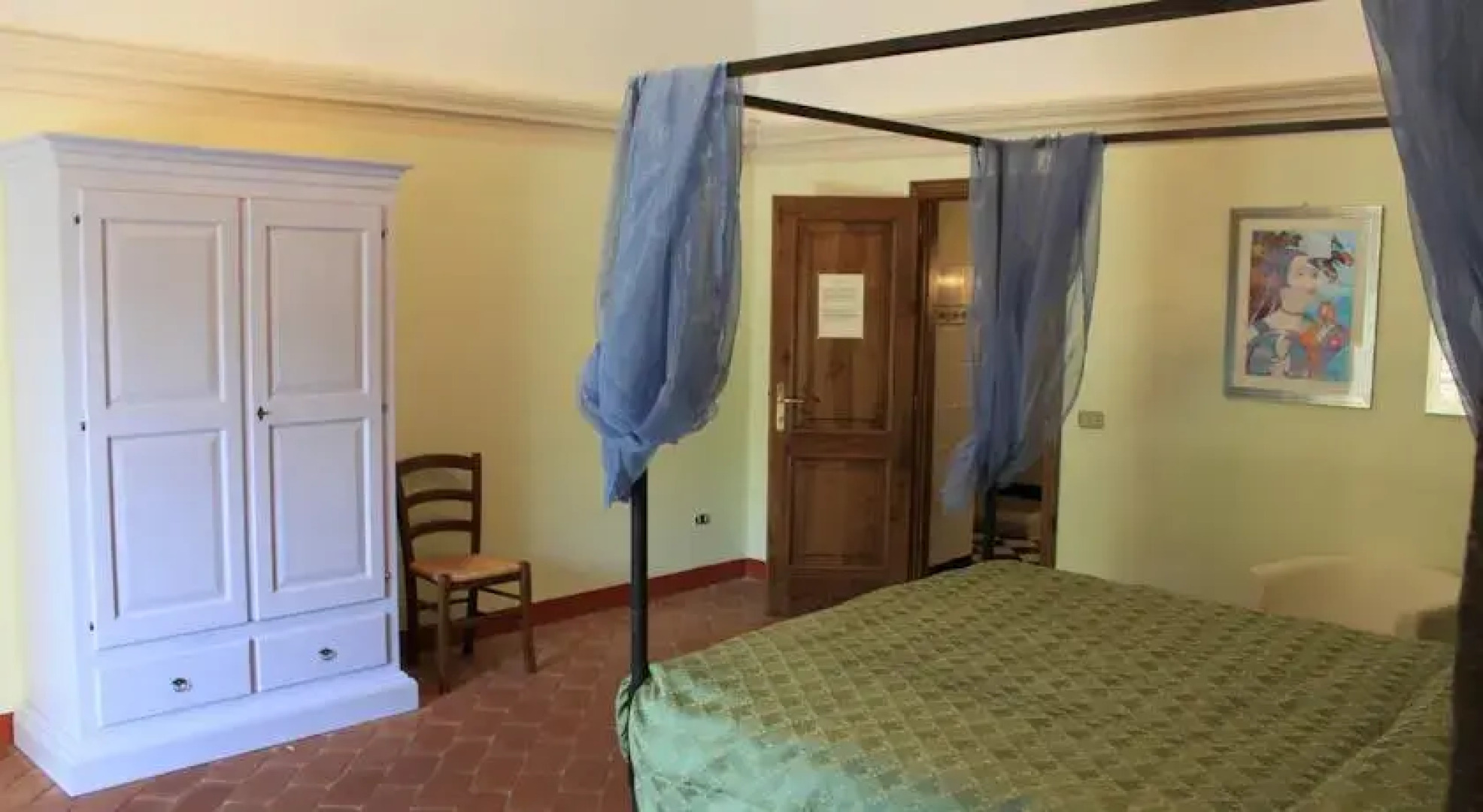 Il Glicine e La Lanterna