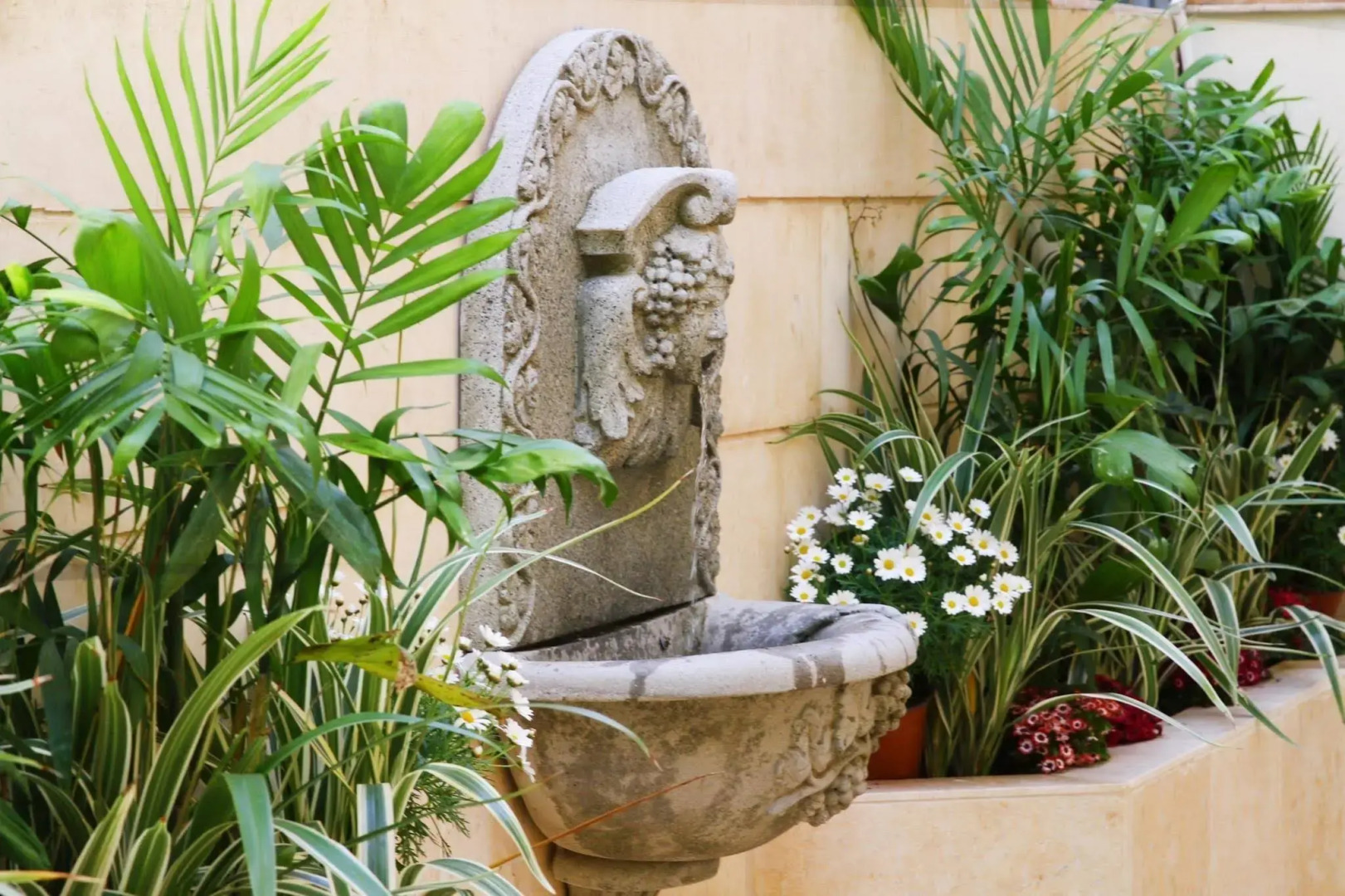 Dizengoff Suites Hotel