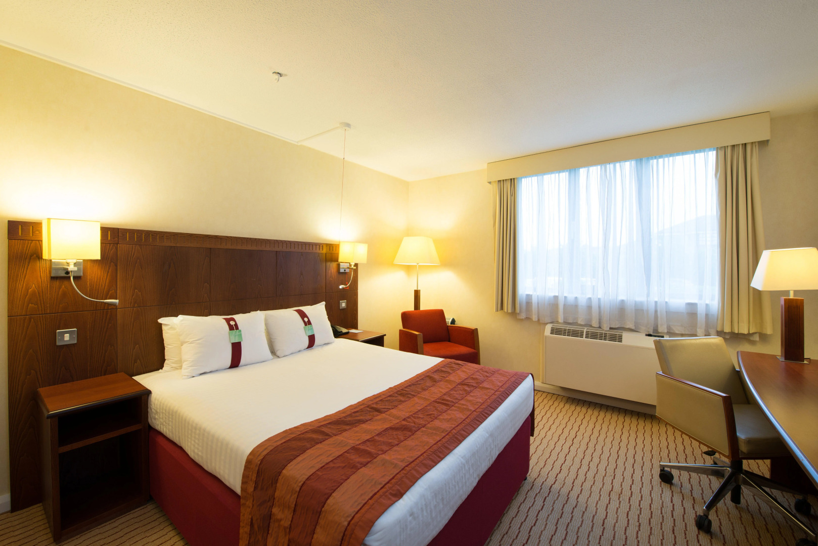 Holiday Inn Northampton by IHG
