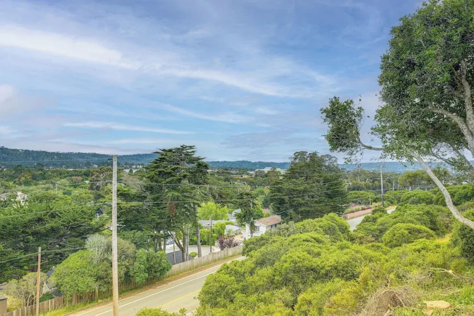 Peaceful Del Rey Oaks Retreat: 2 Mi to Beaches!