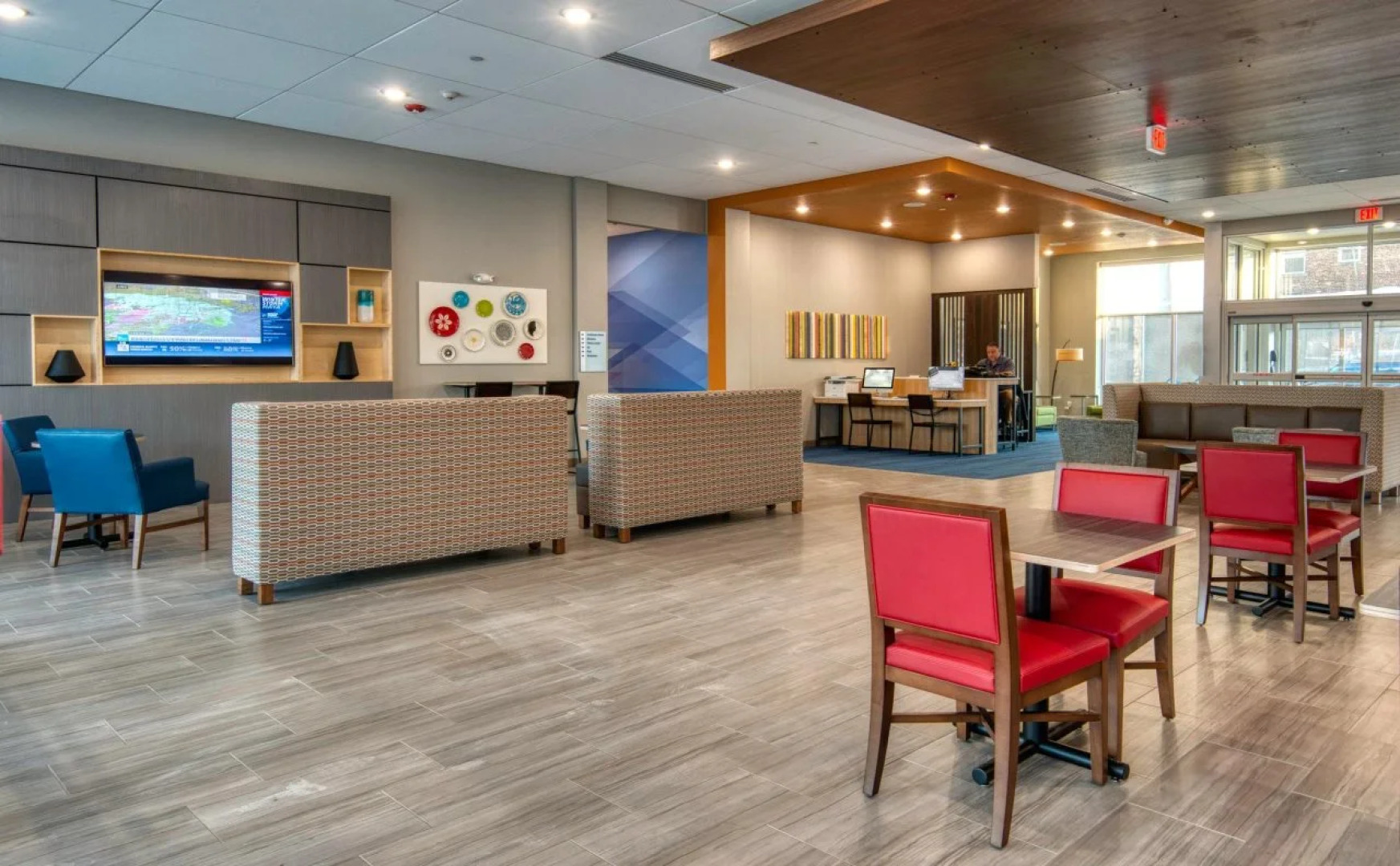 Holiday Inn Express & Suites Omaha Downtown - Old Market by IHG