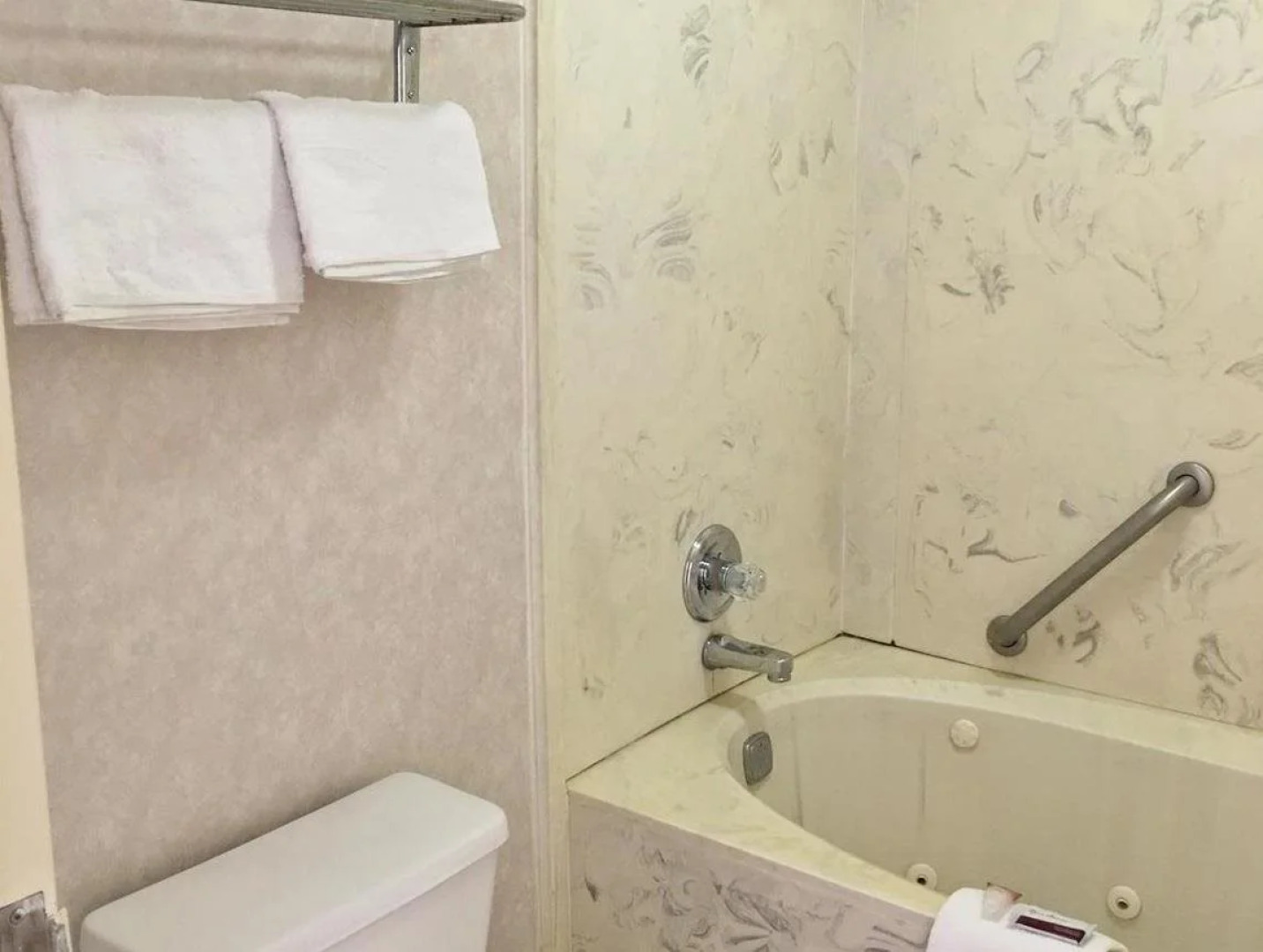 Americas Best Value Inn & Suites Clarksdale