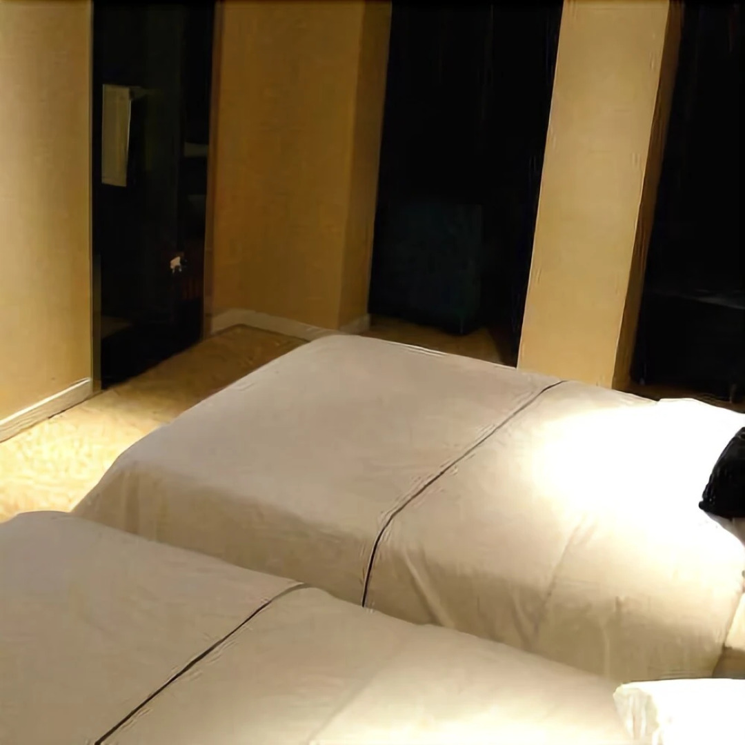 Crown Bussiness Hotel