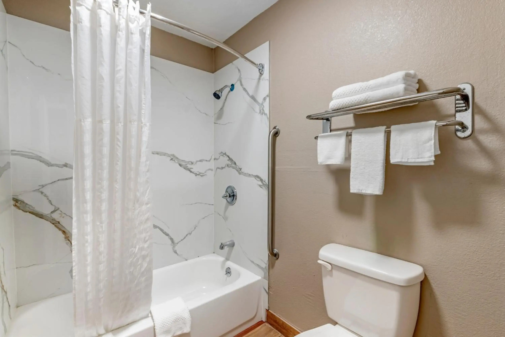 Quality Inn & Suites