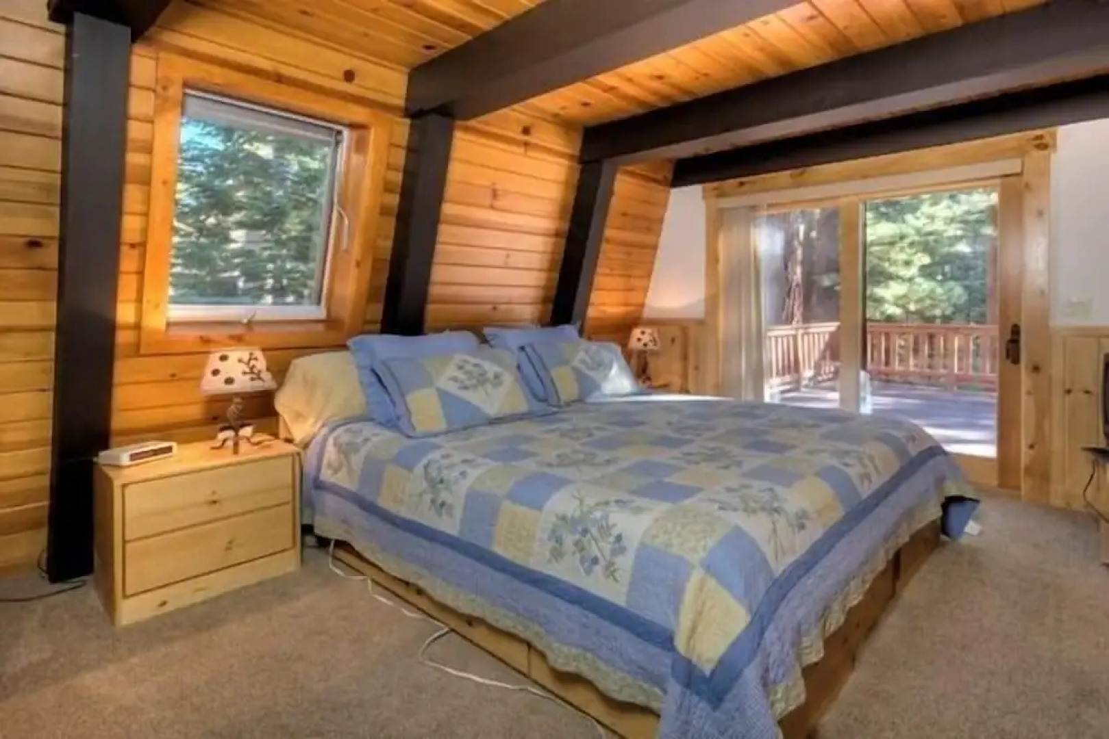 Pezzola Luxury Rental  3 Bedroom Home by RedAwning